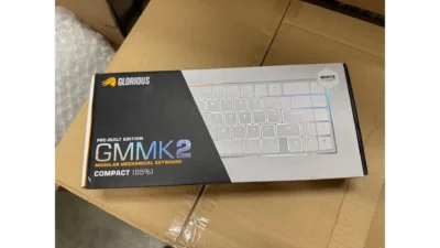 Glorious GMMK 2 65% Mechanical Gaming Keyboard - Fox switch ANSI-US - White